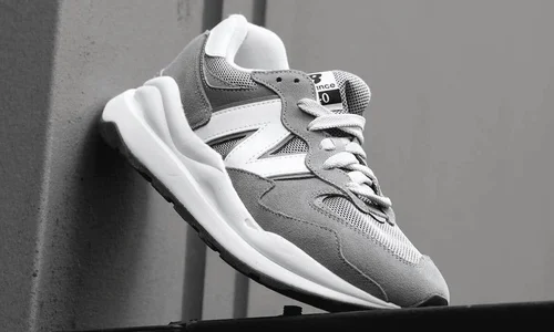 New Balance 57/40 cùng hai phối màu "Bone" và Charcoal" mới!! | KICKSPLANET