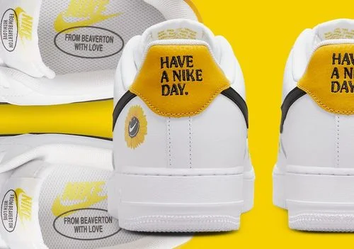 "Have A Nike Day" ủa sai chính tả? | KICKSPLANET