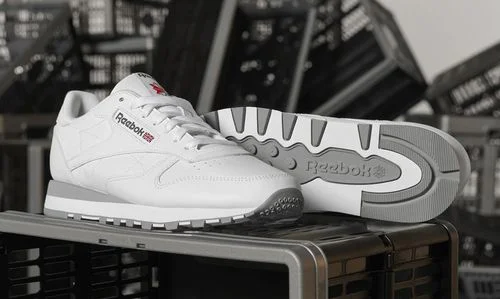 Reebok giới thiệu sản phẩm Classic Leather mới cho chiến dịch “Life Is Classic” | KICKSPLANET