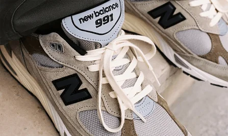 Những hình ảnh chính thức đầu tiên của JJJJound x New Balance 991 UK "Grey"! | KICKSPLANET