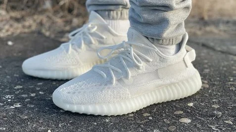 Yeezy Boost 350 v2 “Bone” sẽ ra mắt ngày 21/03 | KICKSPLANET