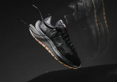 Sacai x Nike Vaporwaffle phối màu “Off Noir” và “Sail” ra mắt ngày 10/03 | KICKSPLANET